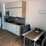 Haus 6 3 *